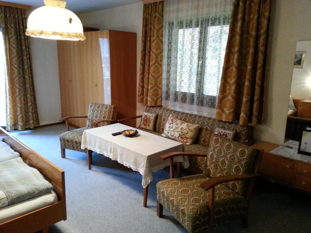 Haus Chorinskyklause Apartamento Bad Goisern Exterior foto